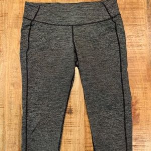 ⏰(3 for $15) Old Navy Active Capri Legging XL